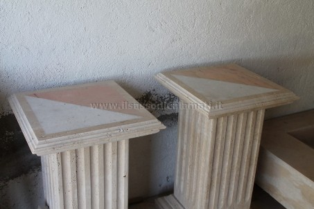 coppia colonne pietra