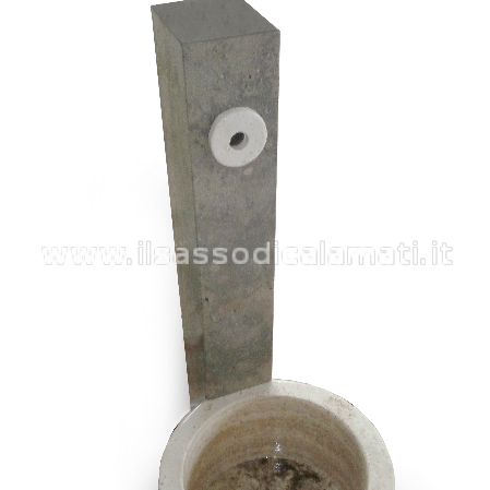 fontanella dell acqua pietra