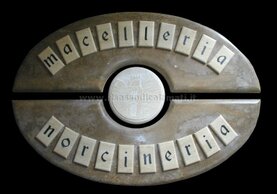 logo in pietra macelleria norcineria