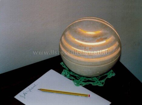 lampada in marmo
