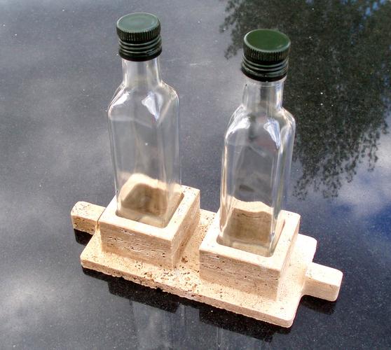 Olio aceto in travertino