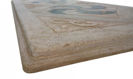 tavoli in pietra particolare bordo