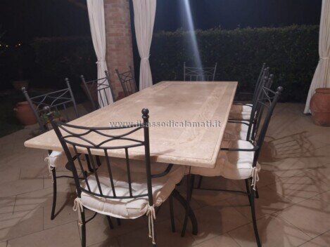 patio con nostro tavolo