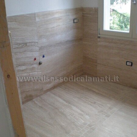rivestimento in pietra venata