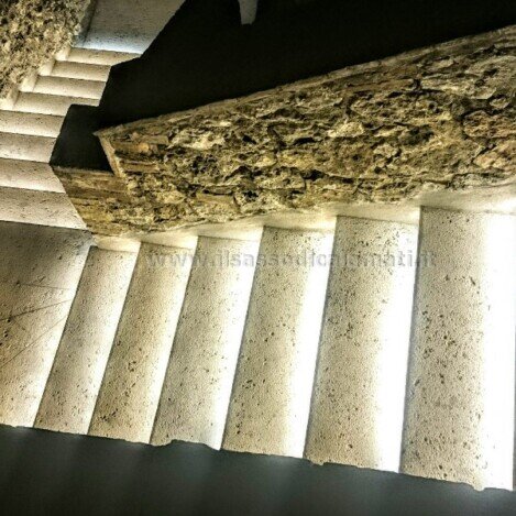 scalinata esterna con led