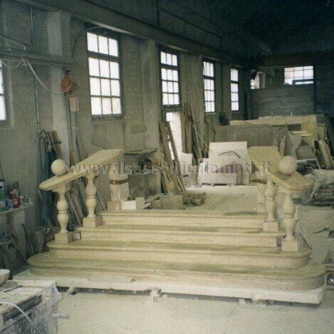 scala stile classico pietra