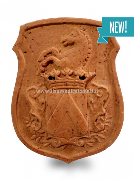 scudo araldico in terracotta