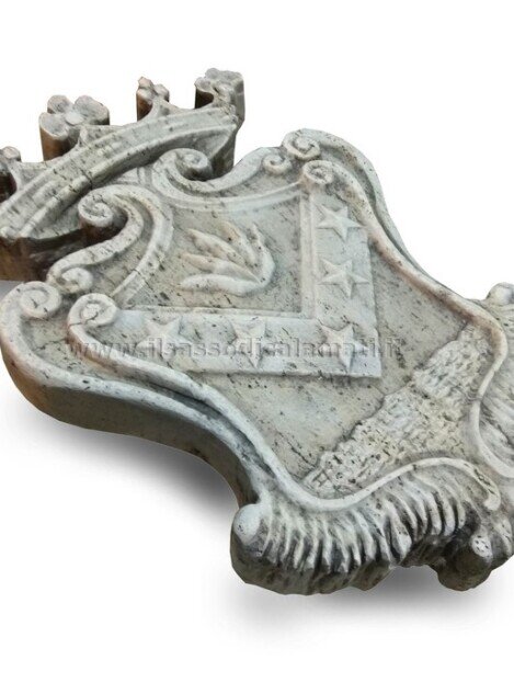 stemma fiamma pietra