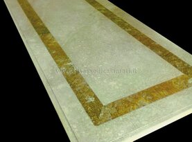 tavolo in marmo chiaro e scuro