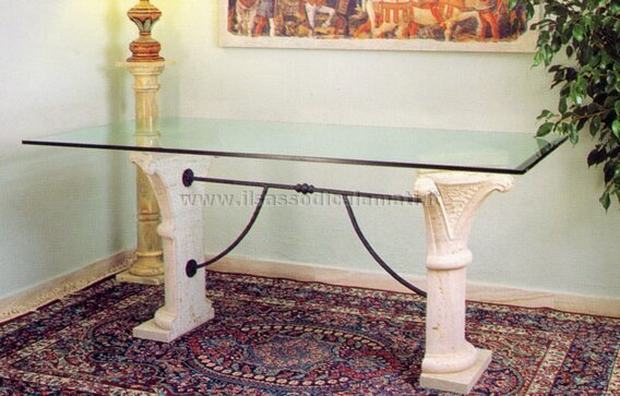 tavolo colonna pietra tagliata