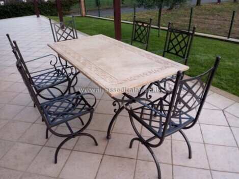 tavolo in terrazza